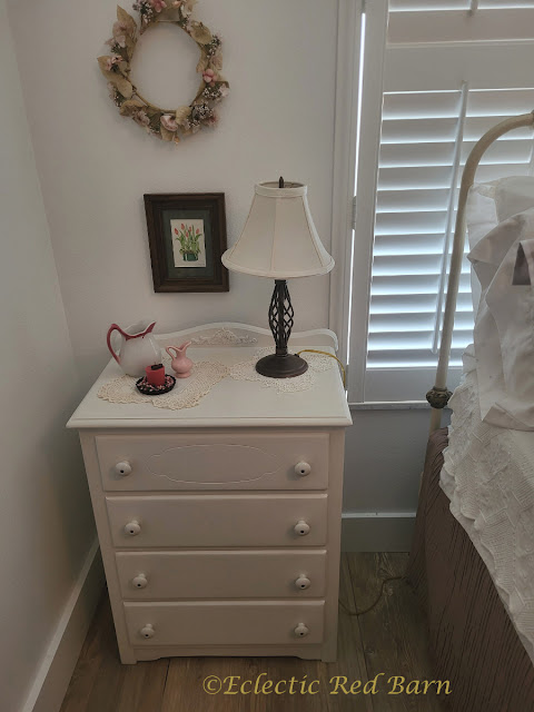 Dresser Gets Update. Share NOW. #updated furniture, #painted furniture, #painting #eclecticredbarn